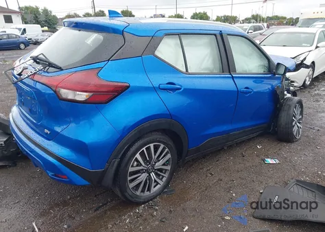 2021 Nissan Kicks Sv Xtronic Cvt из США, поврежденный, VIN 3N1CP5CVXML561363